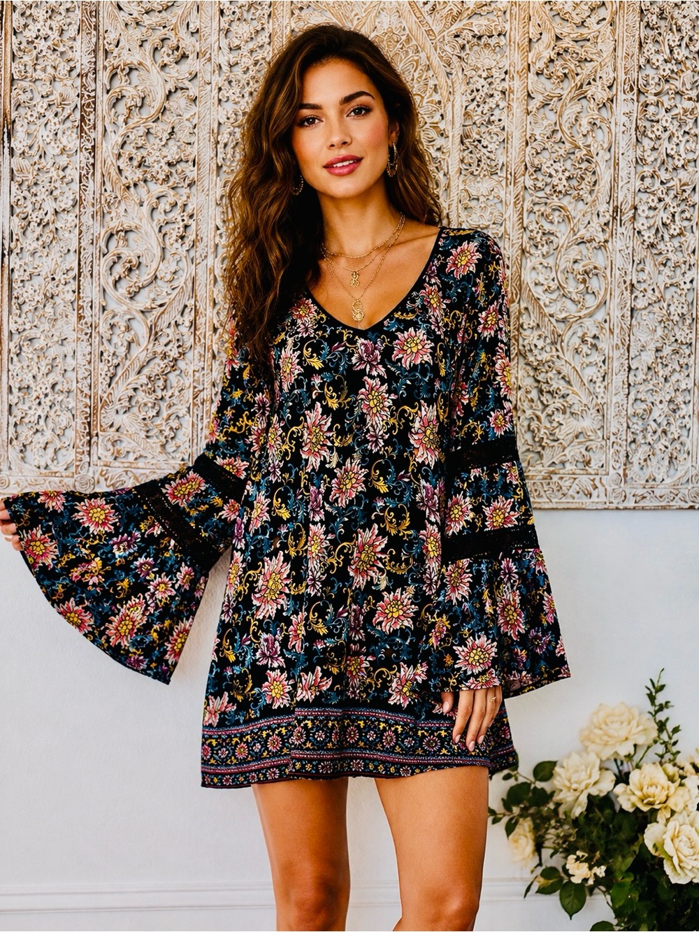 Xhileration Floral V-Neck Long Sleeve Tunic Dress in Black